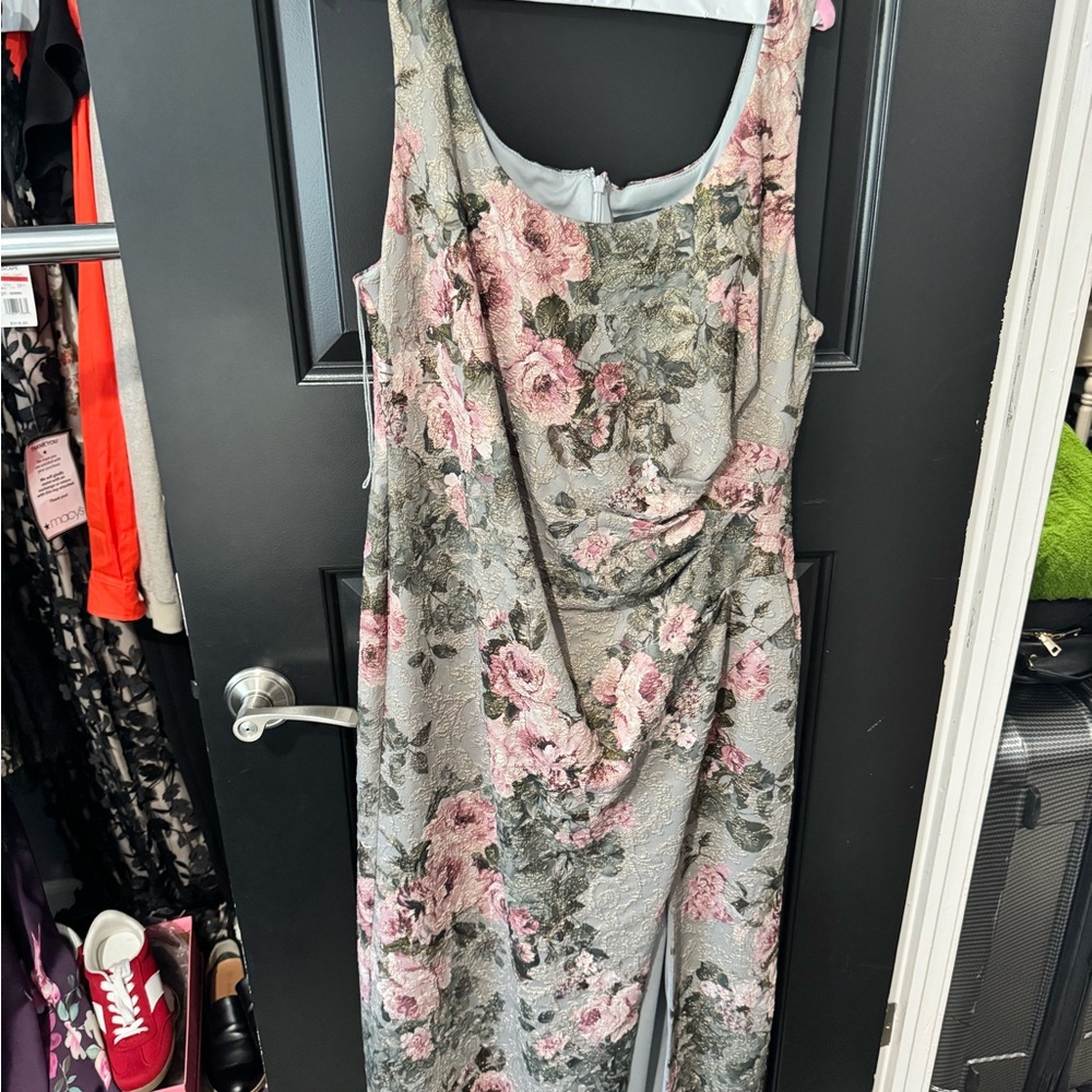 Adrianna Papell Green & Mauve Floral Evening Gown